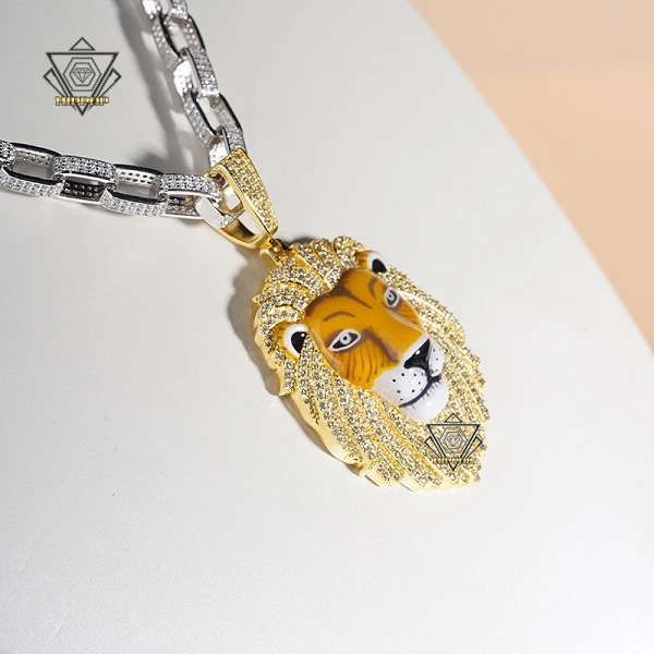 lion VVS Pendant diamond