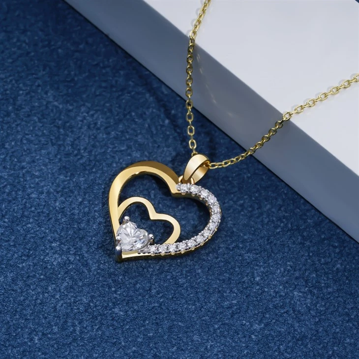 925 Silver Double Heart Pendant Necklace With Heart-Shaped Moissanite factory