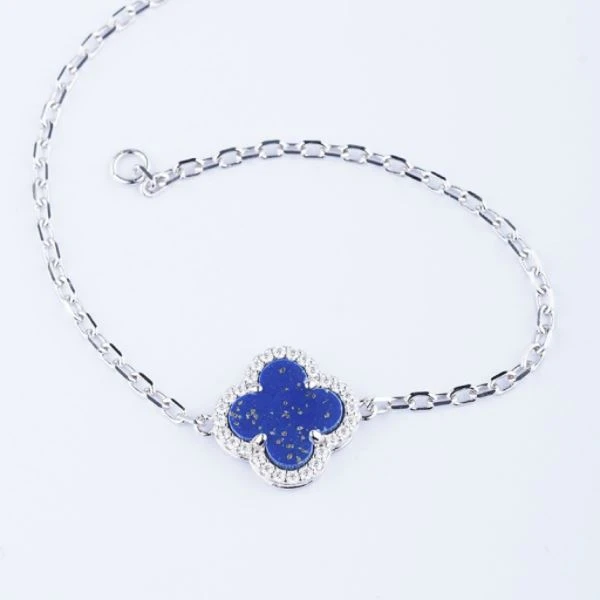 925 Silver Elegant Natural White MOP Four Leaf Clover Sparkling Cubic Zirconia Frame Silver Paperclip Bracelet suppliers