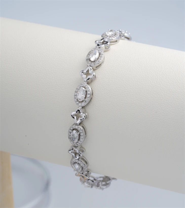 925 Silver Four Leaf Clover Link Bracelet Moissanite Bridal Jewelry For Women factory