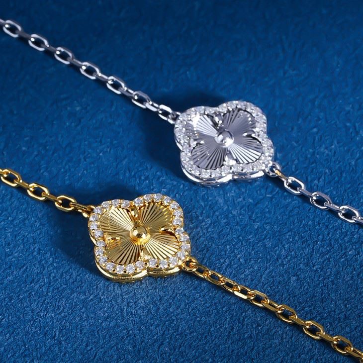 925 Silver Gold Plated Clover Bracelet suppliers