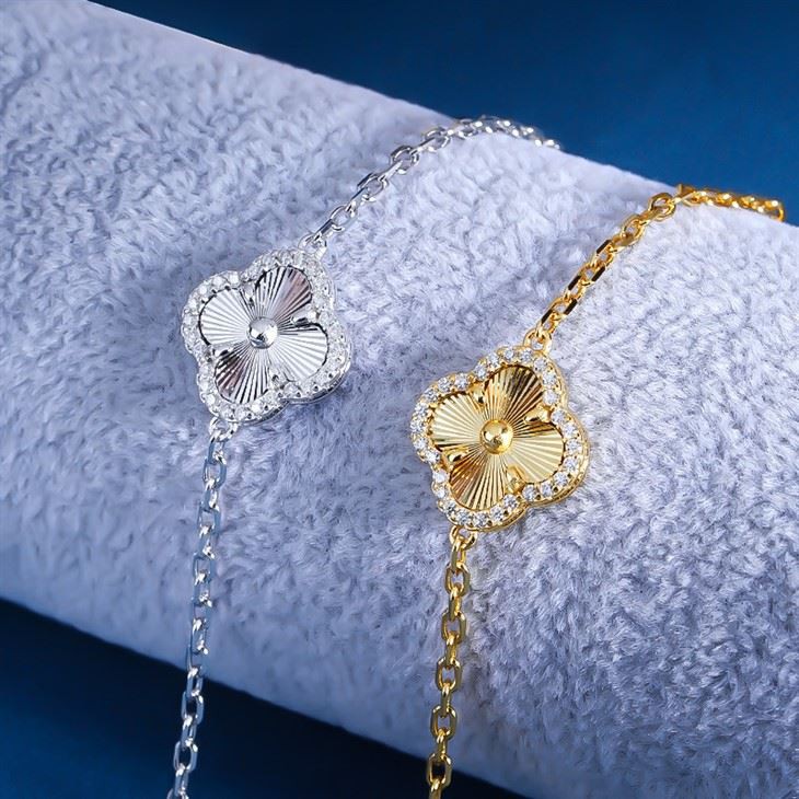 925 Silver Gold Plated Clover Bracelet factory