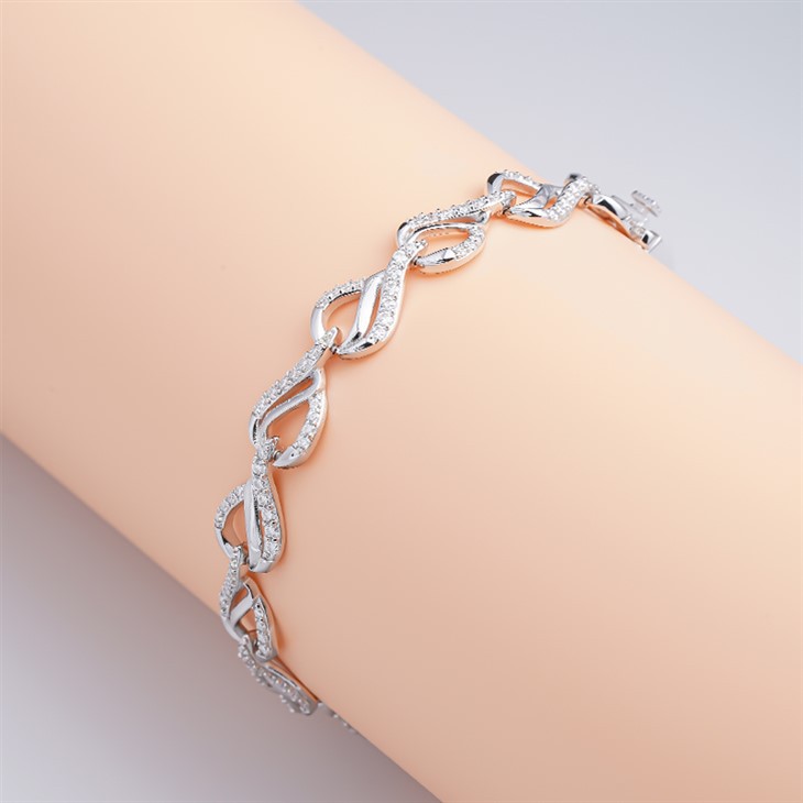 925 Silver Moissanite Infinity Heart Link Bracelet suppliers