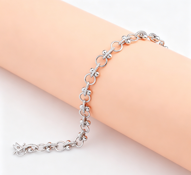 925 Silver Moissanite Bead & Circle Pavé Link Bracelet