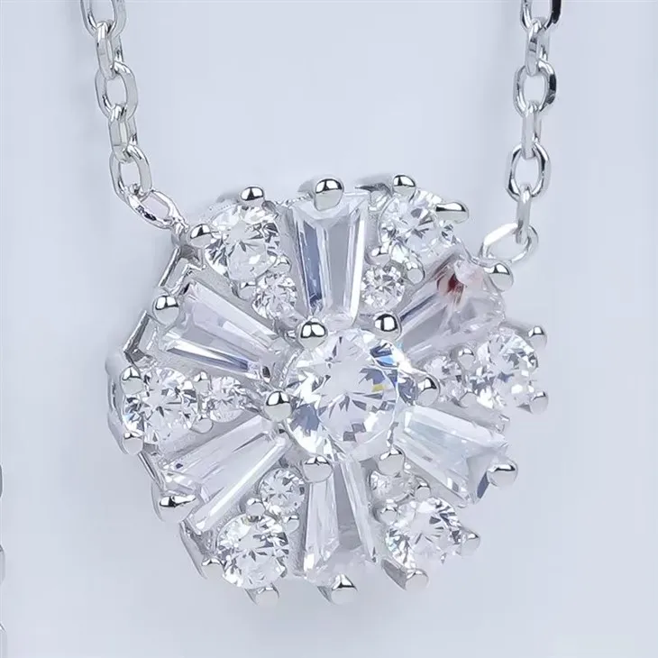 925 Silver Snowflake Moissanite Pendant Dainty Necklace