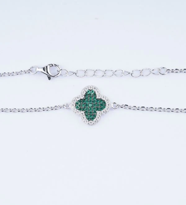 925 Silver Dainty Silver Tone Micro Pave Emerald Zircon Four Leaf Clover Lucky Clover Bracelet