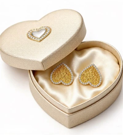 925 Silver Vintage Hammered Grain Heart Crystal Halo Full Round Frame Textured Gold Heart Geometric Retro Brushed Metal Luminous Heart Minimal Statement Stud Earrings